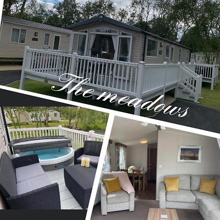 41 The Meadows Luxury Hot Tub Holidays Tattershall Lakes المظهر الخارجي الصورة
